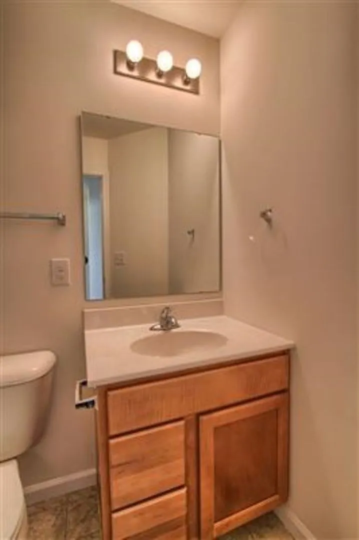 Coming Soon! Beautiful 3-Bedroom Townhome in York, PA — Photo 3