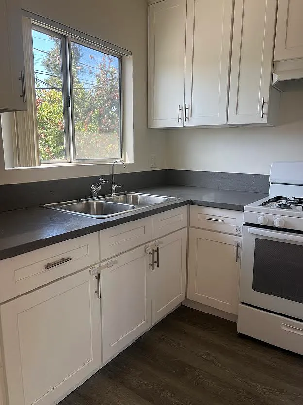 2 bed, $2,500 — Photo 4