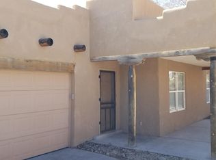 6696 Camino Rojo, Santa Fe, NM 87507