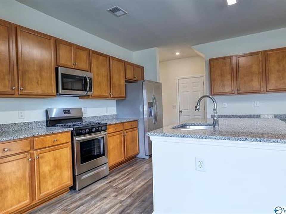 1st image of 115 Lincoln Gray Cir