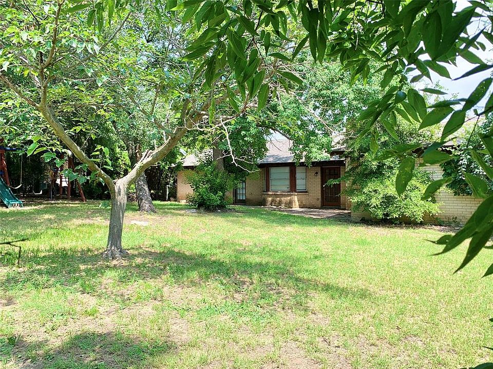 1st image of 212 Aquilla Dr