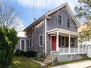 34 Pond Ave, Newport, RI 02840