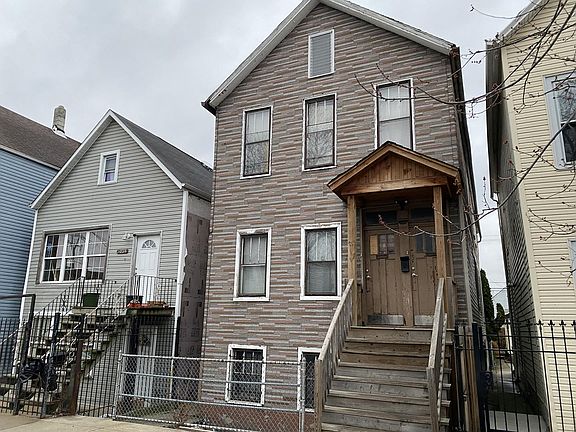 3rd image of 5030 S Damen Ave