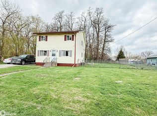 1809 Racine Ave, Burlington, IA