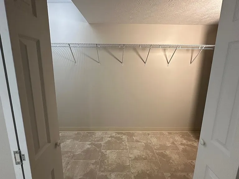 3505 Lakeside Ct — Photo 40