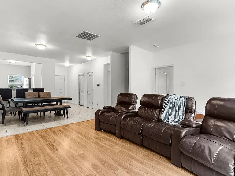 3117 Cody Ct — Photo 9