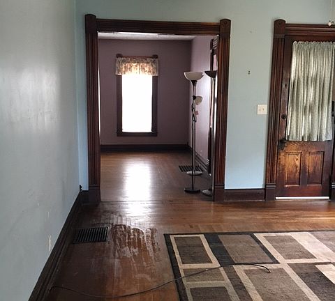 4th image of 517 Ann St