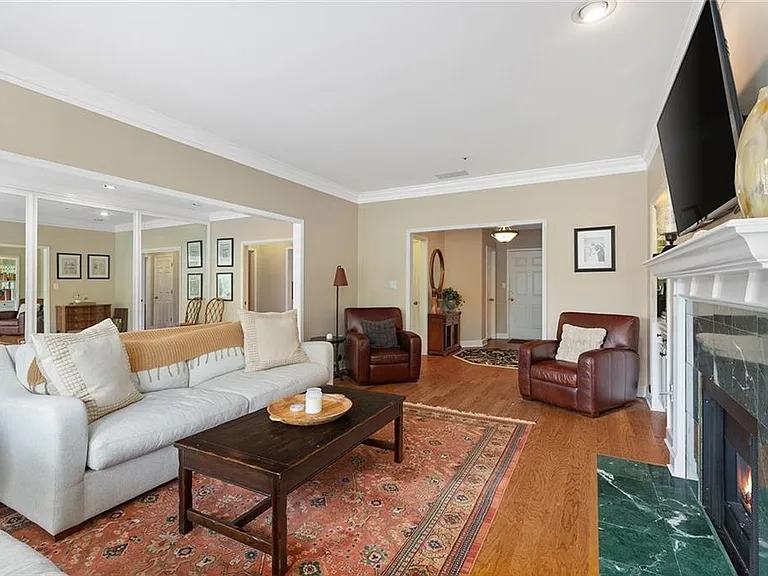 28317 Plantation Dr NE — Photo 3