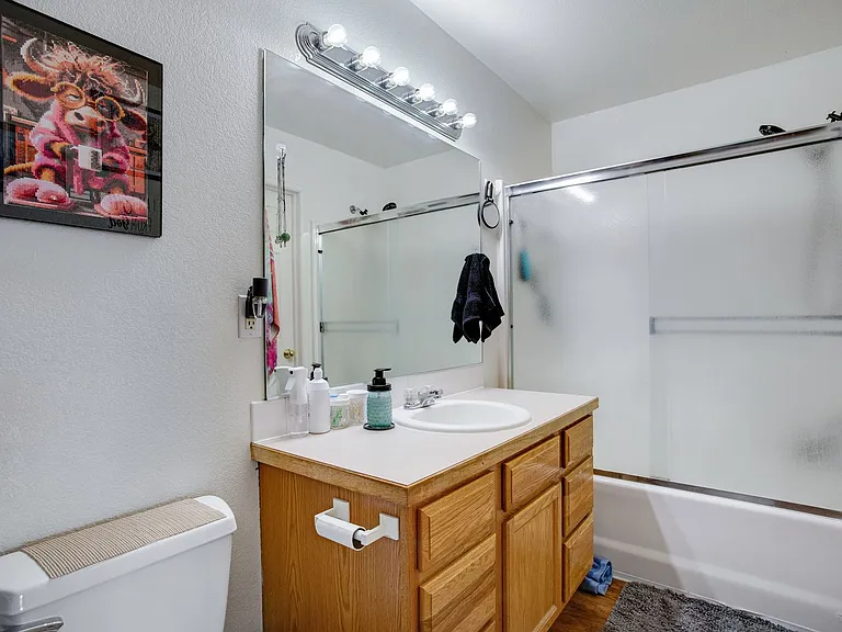 1751 Rowan Ln — Photo 11