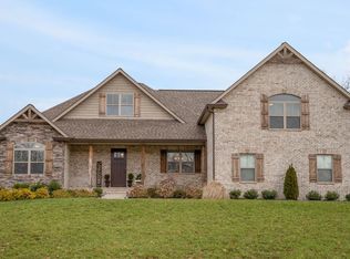209 Cassandra Dr, Cottontown, TN 37048