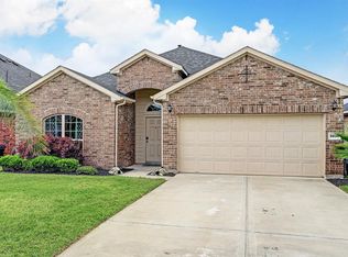 5034 Bay Ln, Bacliff, TX 77518
