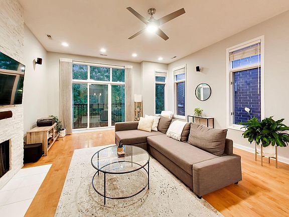 4th image of 1520 W Walton St #3