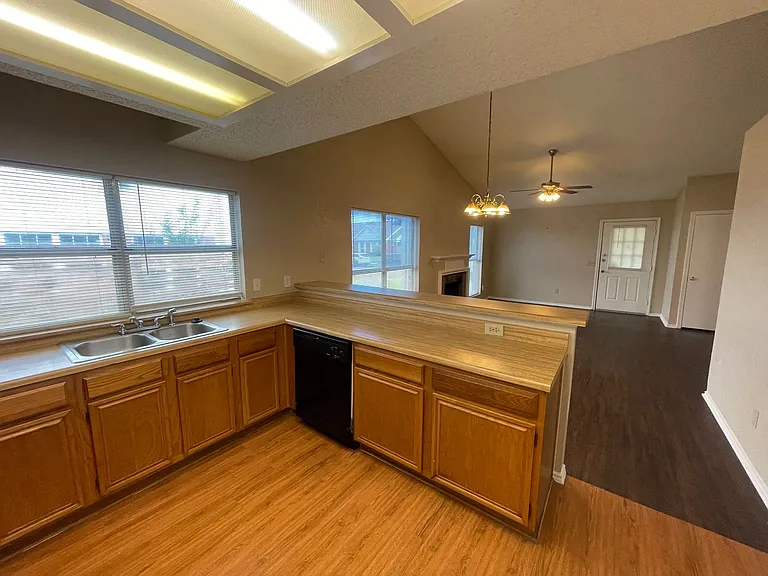 7614 Cousteau Dr — Photo 6