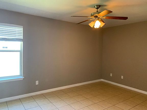 5th image of 4100 Elms Run Cir APT A