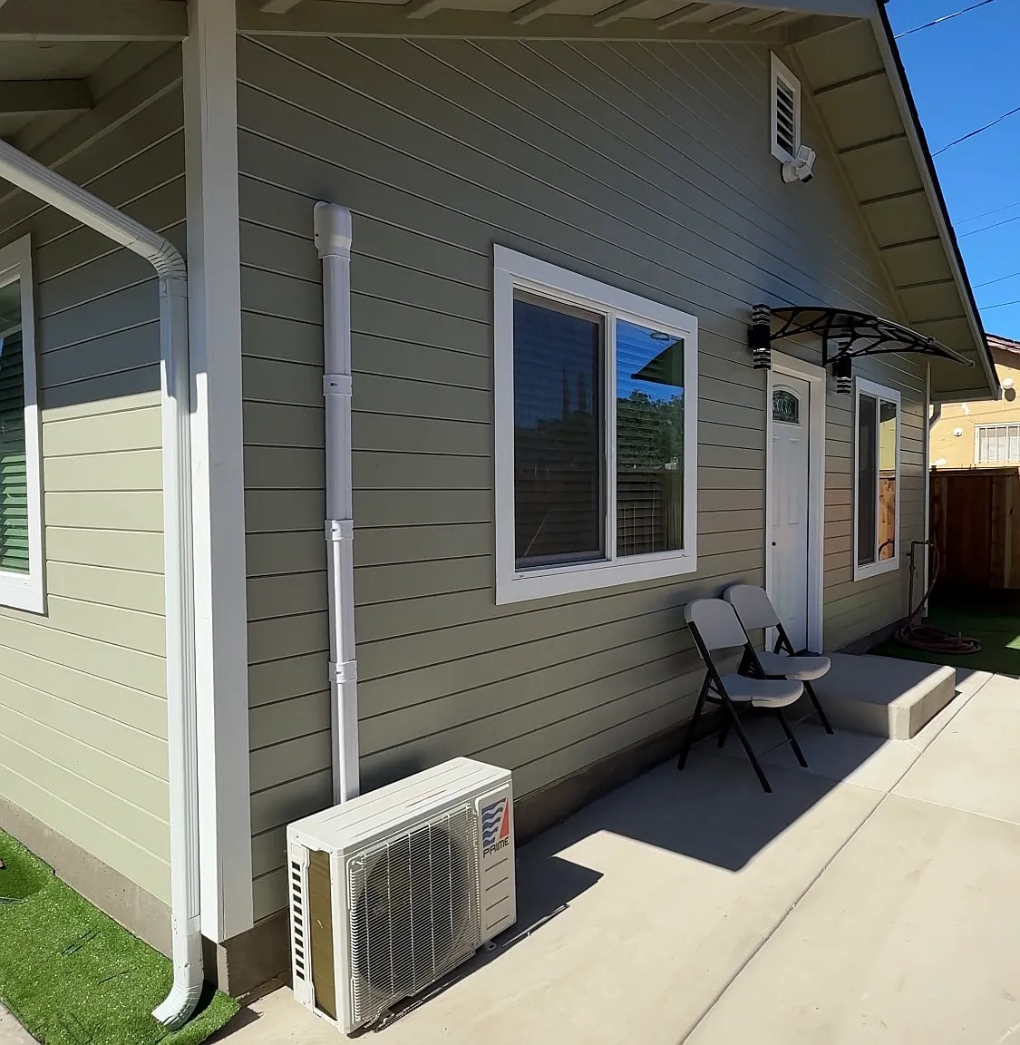 3 bed, 1089 sqft, $2,425 — Photo 2