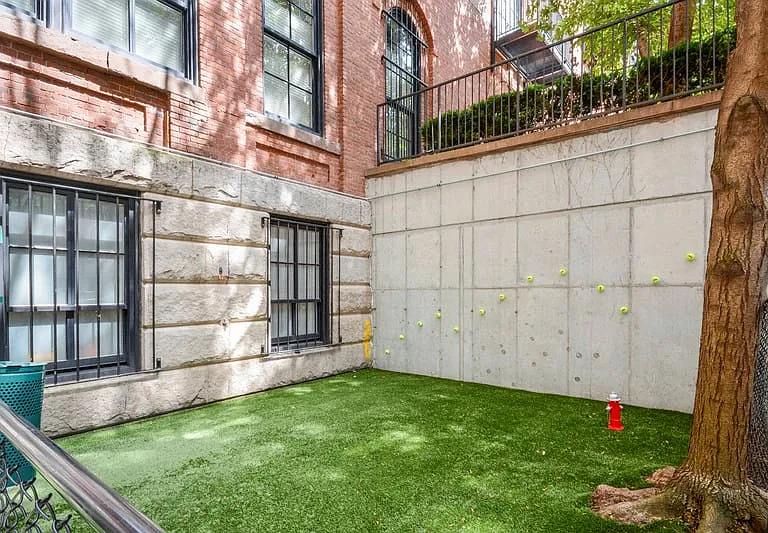 James and Harrison Court — Photo 17