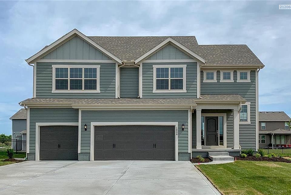 1st image of 1808 NE Griffin Dr