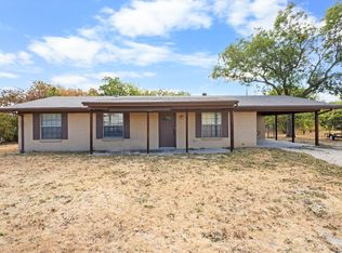 1004 N Cates St, Decatur, TX 76234