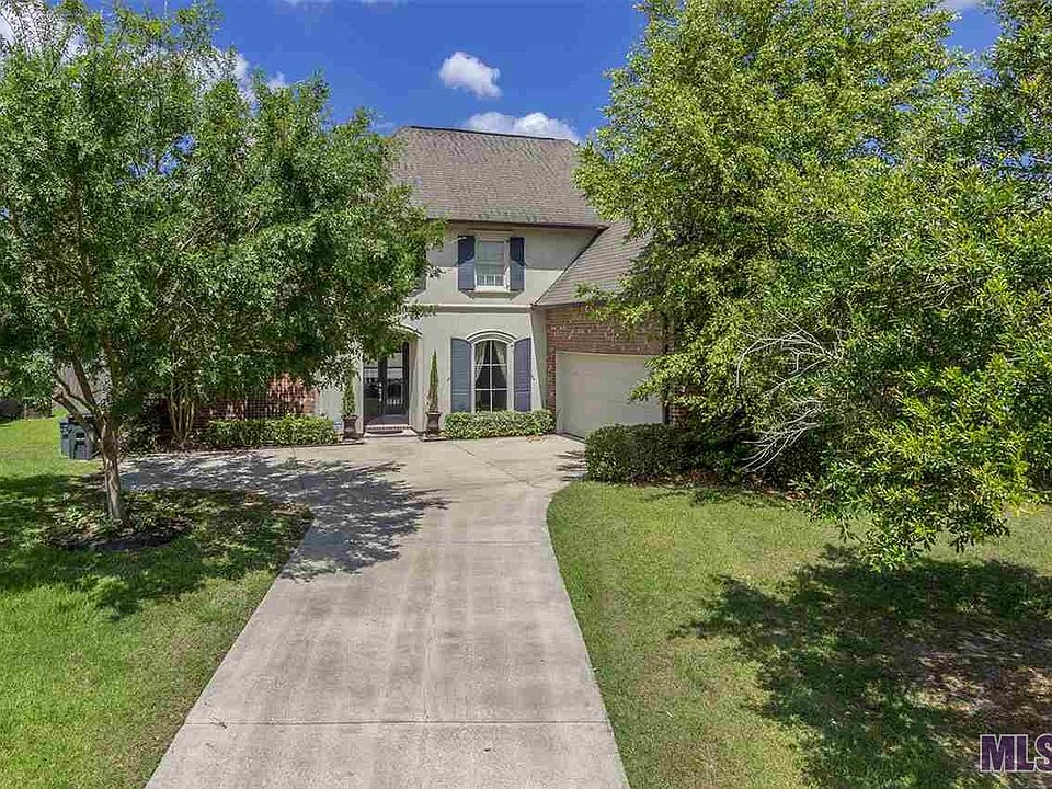 1st image of 16467 Hardwood Dr