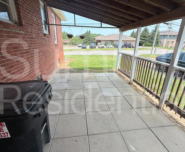 421 Hedeen Dr #421 — Photo 2