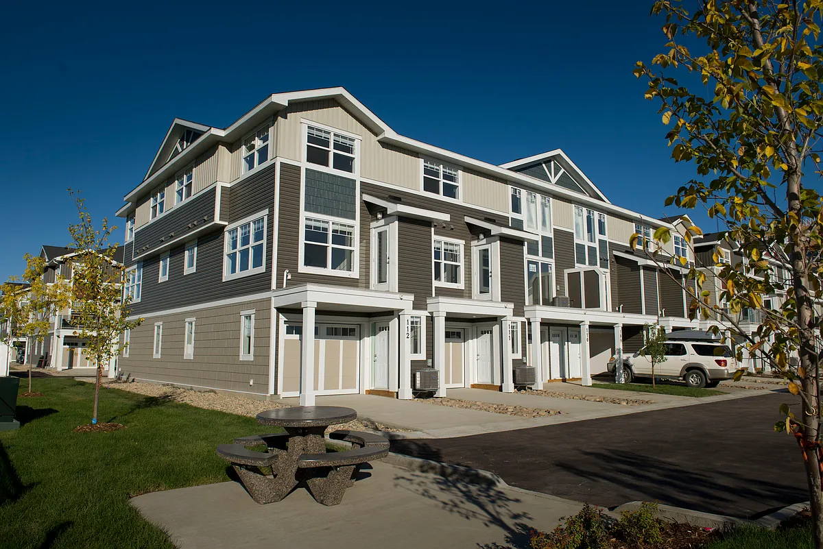 Building Photo - 110 Baltzan Blvd