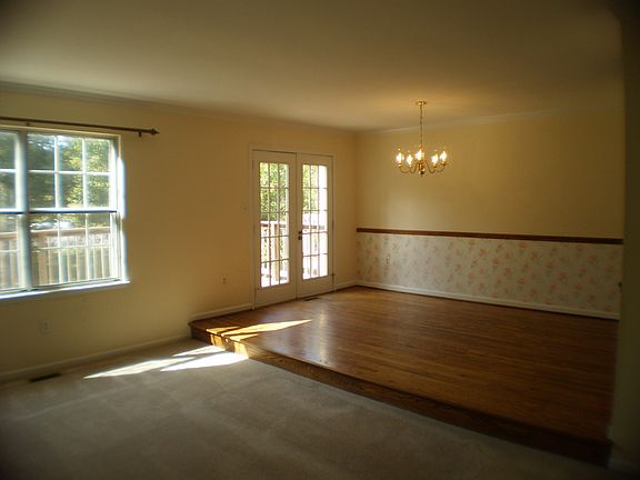 Living and dining Rooms