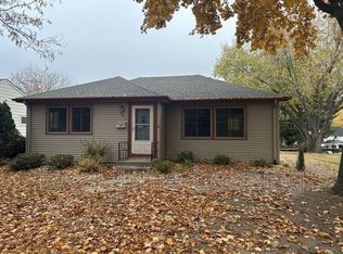 345 4th St S, Bayport, MN 55003