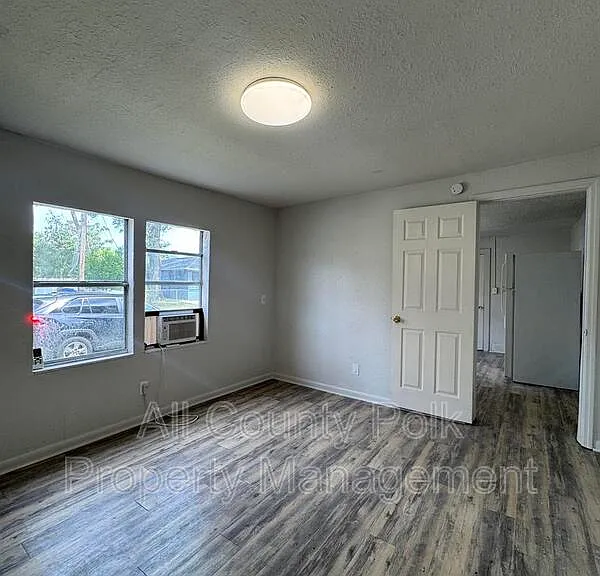 602 Emma St #1 — Photo 6