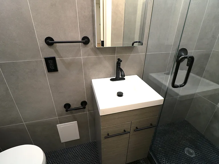 35 Bedford St #6 — Photo 6