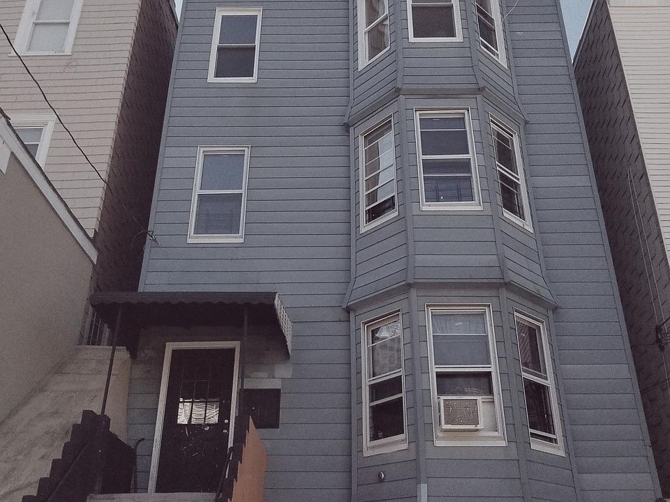1st image of 26 Garfield St APT 2