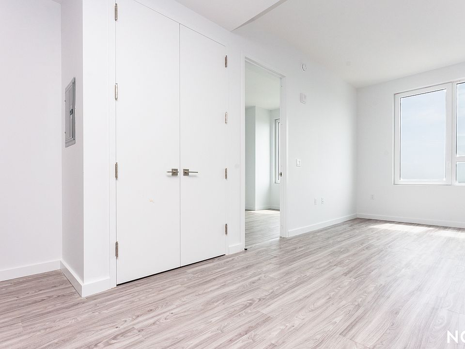 1st image of 14735 95th Ave #609