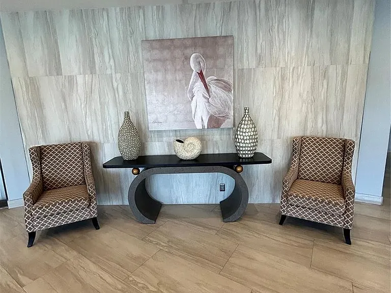 1200 Hibiscus Ave #702 — Photo 3