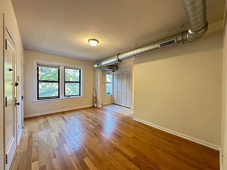 1253 W Henderson St #3 — Photo 8