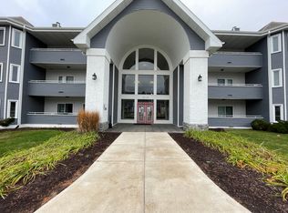 6538 Spring Brook Rd #N102, Rockford, IL 61114