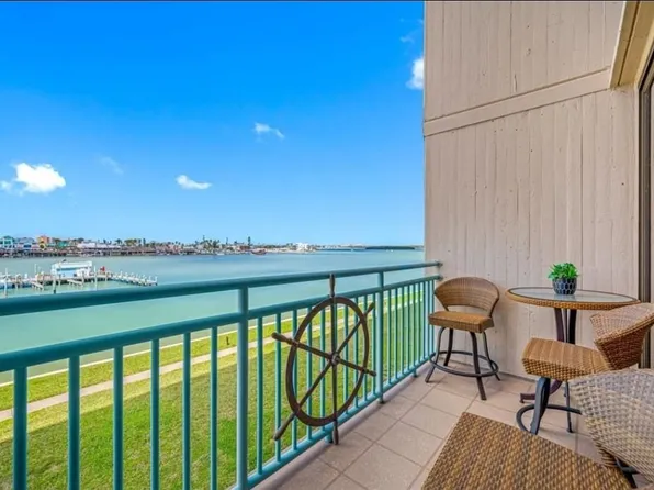 1 Key Capri, Treasure Island, FL