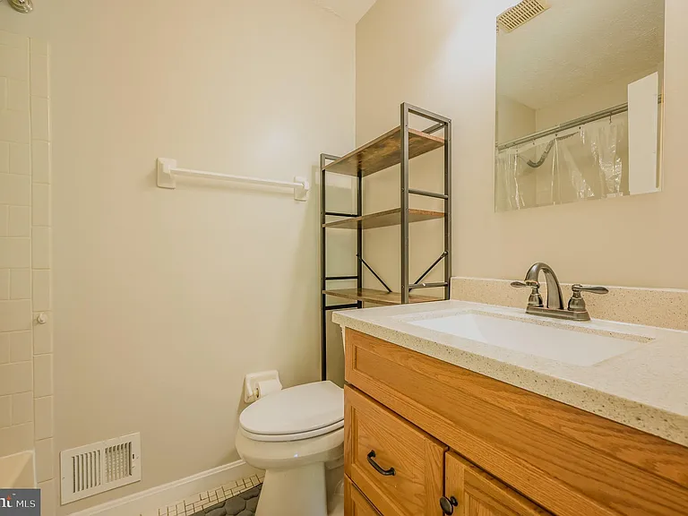 12510 Basswood Dr — Photo 25