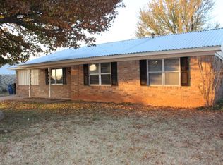 1003 W Choctaw St, Marlow, OK 73055