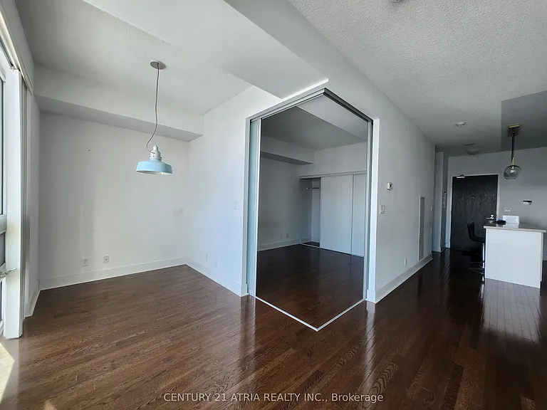 26 Norton Ave #1106 — Photo 8