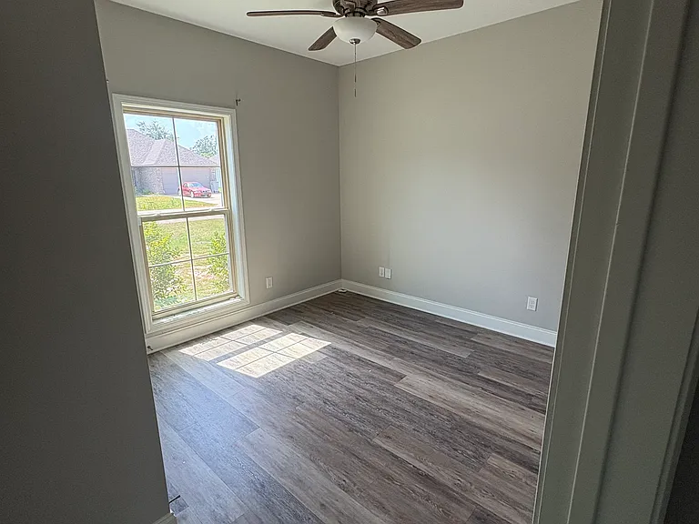 307 Yellow Pine Dr — Photo 8