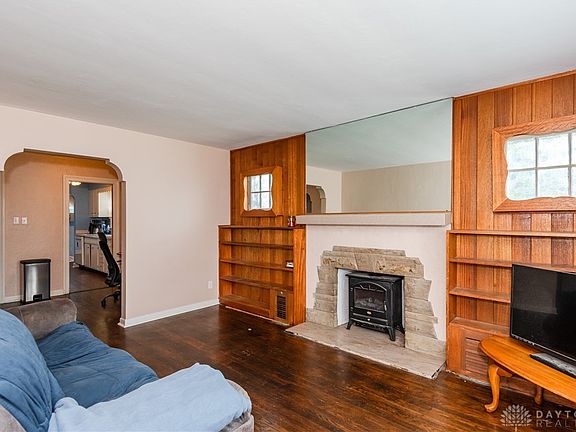 5th image of 339 Sandhurst Dr