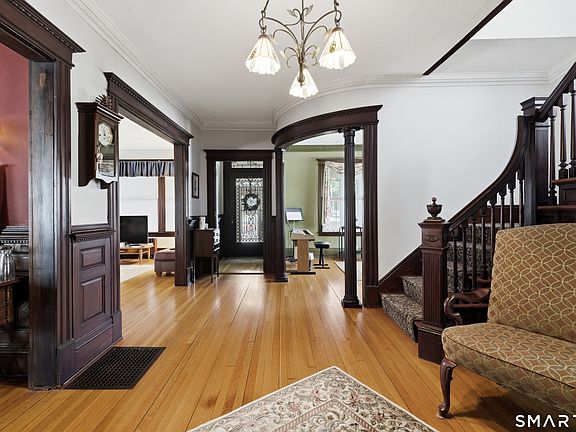 5th image of 534 Prospect Avenue
