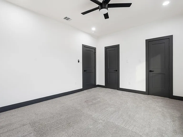 913 Panama St — Photo 19
