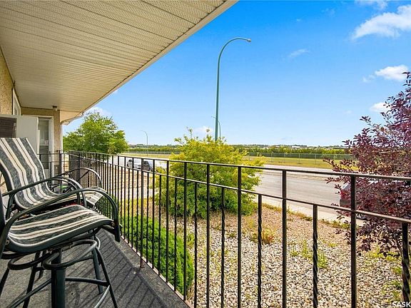 3rd image of 7110-7112 Dewdney AVENUE