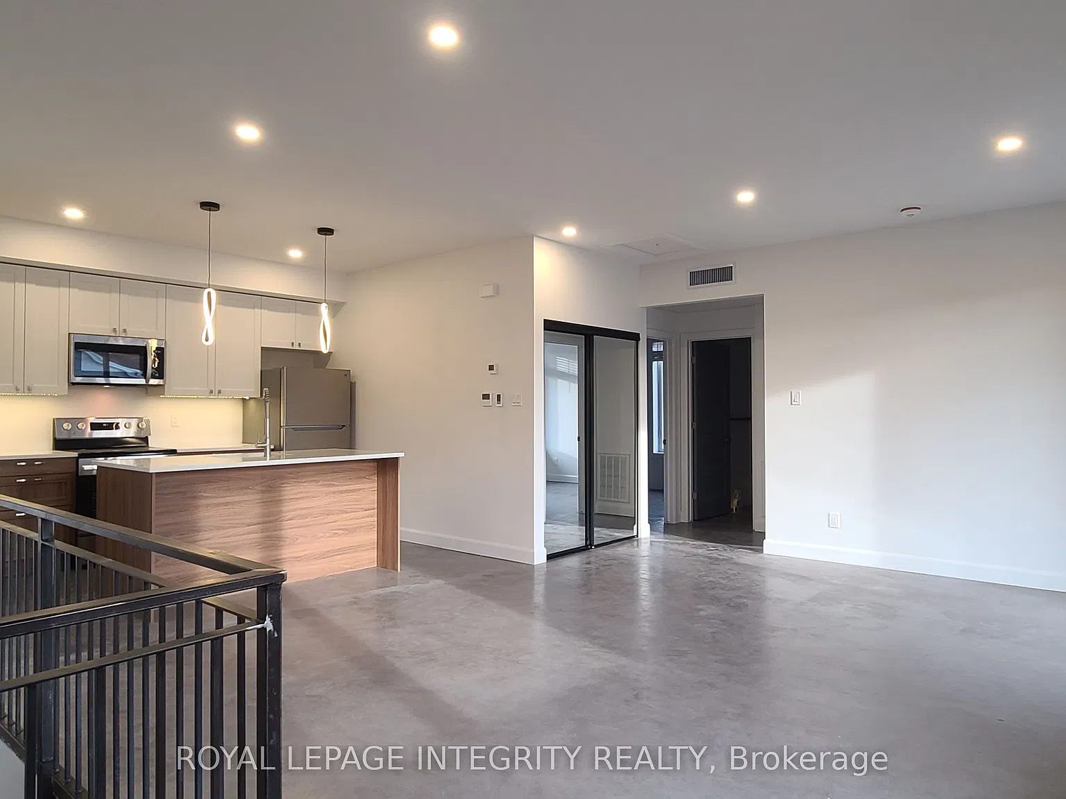 2 bed, $2,500 — Photo 4