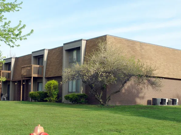 436 N Washington St #1D, Hobart, IN 46342