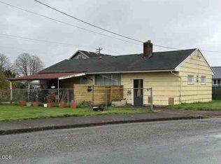 2407 10th St, Tillamook, OR 97141