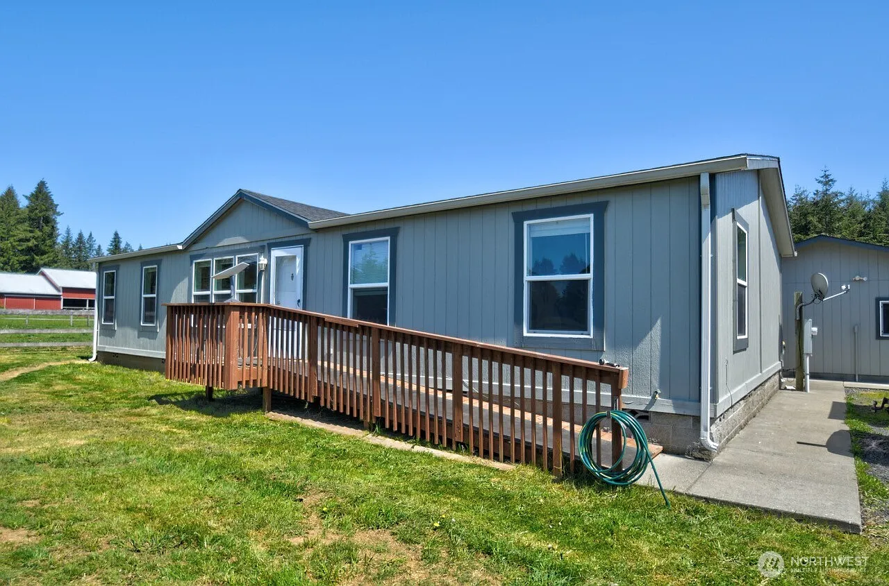 117 Hewitt Road photo 1