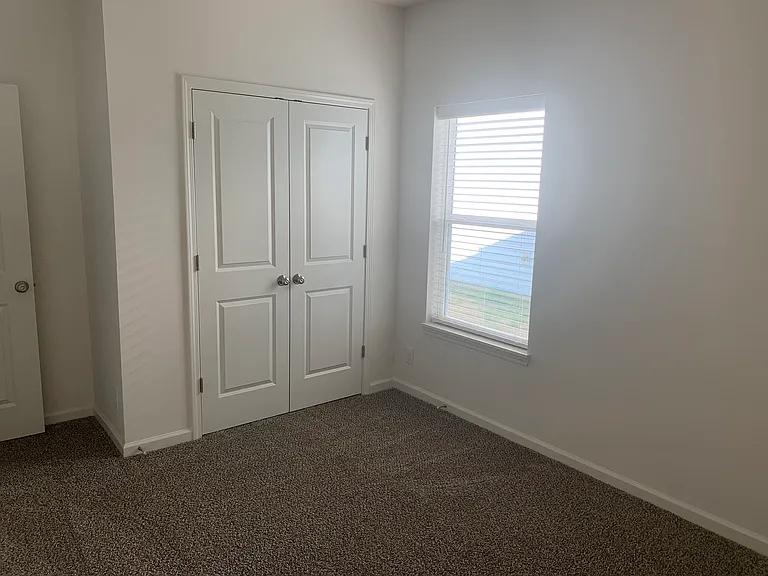 Avalon Bluffs — Photo 29