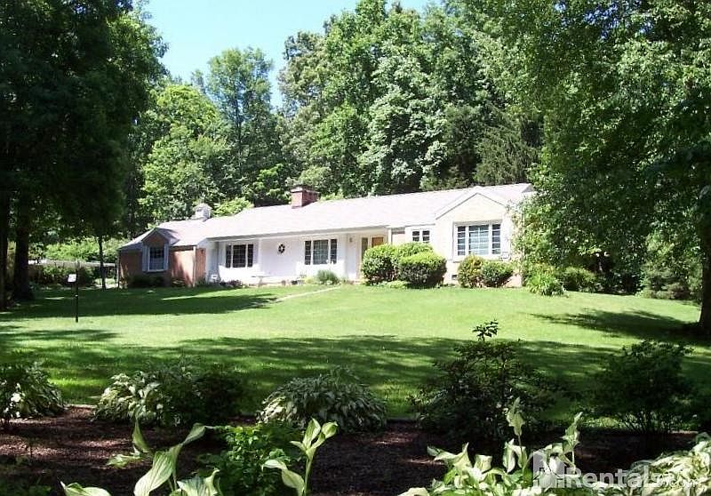 1st image of 202 Childs Dr