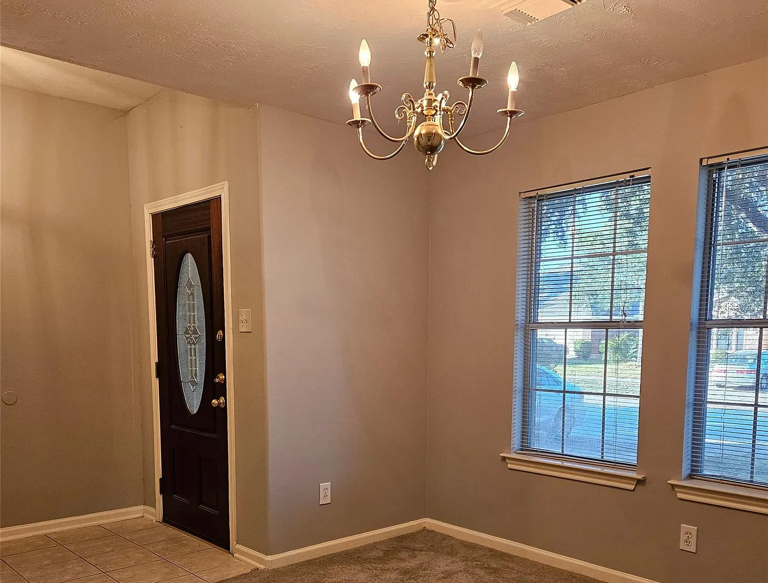 3 bed, 2.0 bath, 1710 sqft, $1,950 — Photo 2